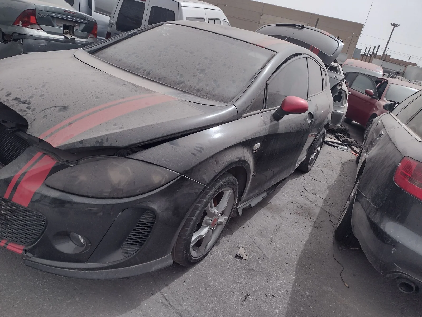 Foto de FARO ANTINIEBLA IZQUIERDO SEAT LEON (1P1) 2.0 TDI (140 CV / 103 KW) referencia 5P0941703
