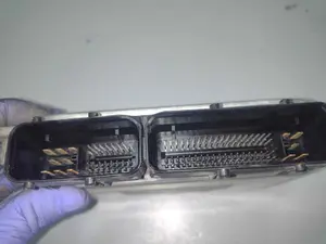 Foto de CENTRALITA MOTOR UCE AUDI A4 AVANT (8E) referencia 038906019JN foto 2