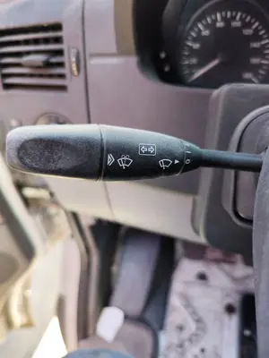 Foto de MANDO MULTIFUNCION MERCEDES-BENZ SPRINTER II FURGÓN 2.1 CDI CAT (88 CV / 65 KW)