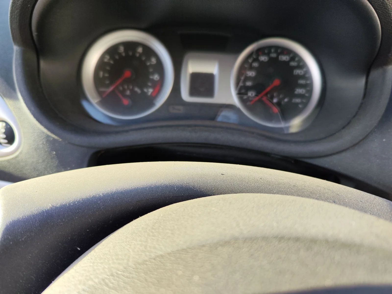 Foto de CUADRO INSTRUMENTOS RENAULT CLIO III 1.4 16V (98 CV / 72 KW)