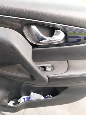 Foto de MANDO ELEVALUNAS DELANTERO DERECHO NISSAN QASHQAI (J11E) 1.2 16V CAT (116 CV / 85 KW)