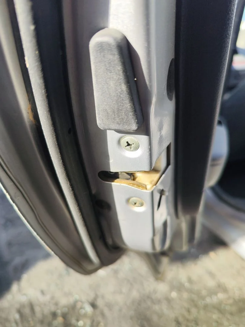 Foto de CERRADURA PUERTA TRASERA IZQUIERDA CHEVROLET MATIZ 0.8 CAT (52 CV / 38 KW) referencia 96601459