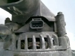 Foto de ALTERNADOR FORD MONDEO BERLINA (GE) 2.0 16V DI TD CAT (116 CV / 85 KW) referencia 1S7T10C392 foto 2