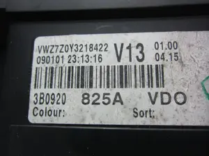 Foto de CUADRO INSTRUMENTOS VOLKSWAGEN PASSAT BERLINA (3B3) 1.9 TDI (131 CV / 96 KW) referencia 3B0920829AV foto 9