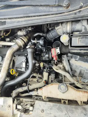 Foto de MOTOR COMPLETO RENAULT CLIO III 1.5 dCi Diesel CAT (86 CV / 63 KW) referencia K9KT7 foto 2