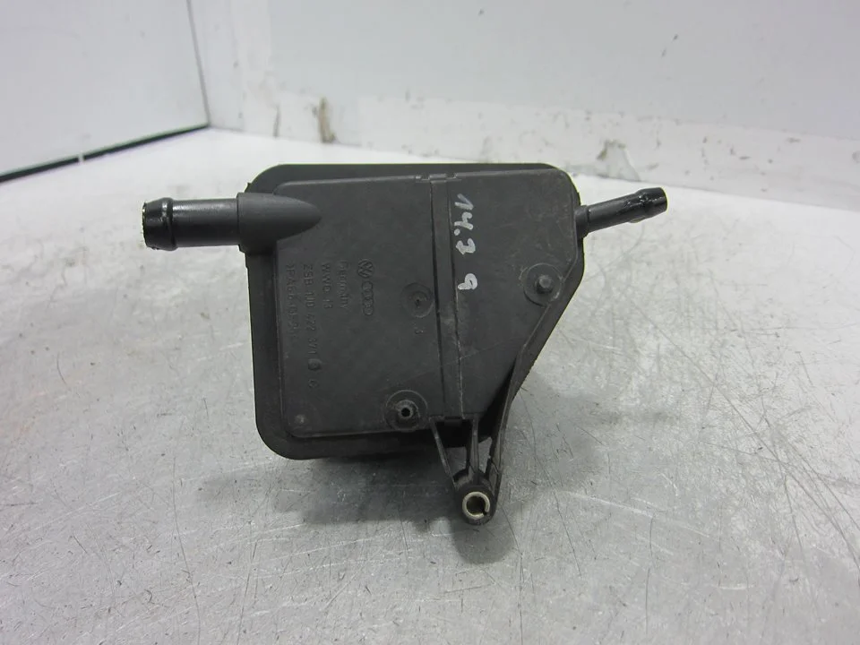Foto de DEPOSITO SERVO SEAT TOLEDO (1M2) 1.9 TDI (110 CV / 81 KW) referencia 1J0422371