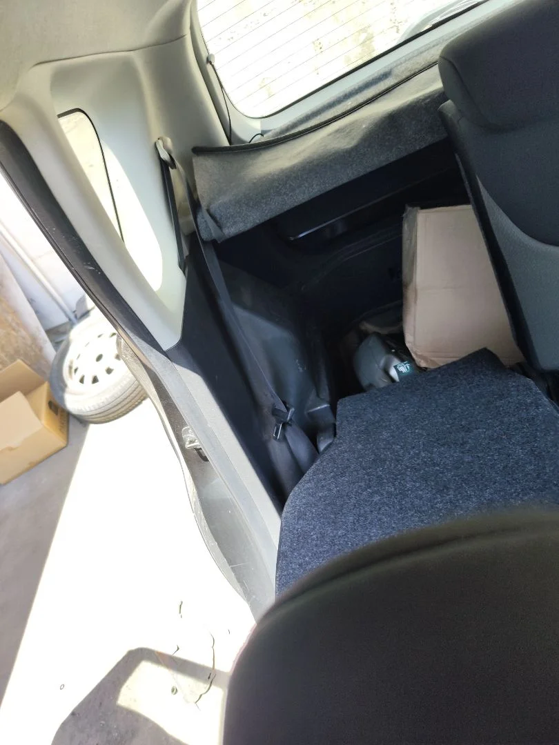 Foto de CINTURON SEGURIDAD TRASERO DERECHO NISSAN NOTE (E11E) 1.4 CAT (88 CV / 65 KW)