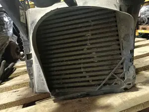 Foto de INTERCOOLER VOLKSWAGEN TOUAREG (7L6) 2.5 TDI DPF (174 CV / 128 KW) foto 2
