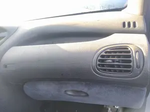 Foto de GUANTERA PEUGEOT 206 1.6  (88 CV / 65 KW)