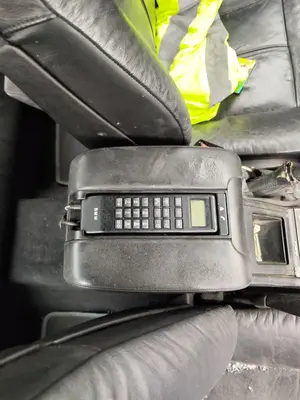 Foto de APOYABRAZOS CENTRAL BMW SERIE 5 BERLINA (E39) 3.0 24V Turbodiesel CAT (193 CV / 142 KW)
