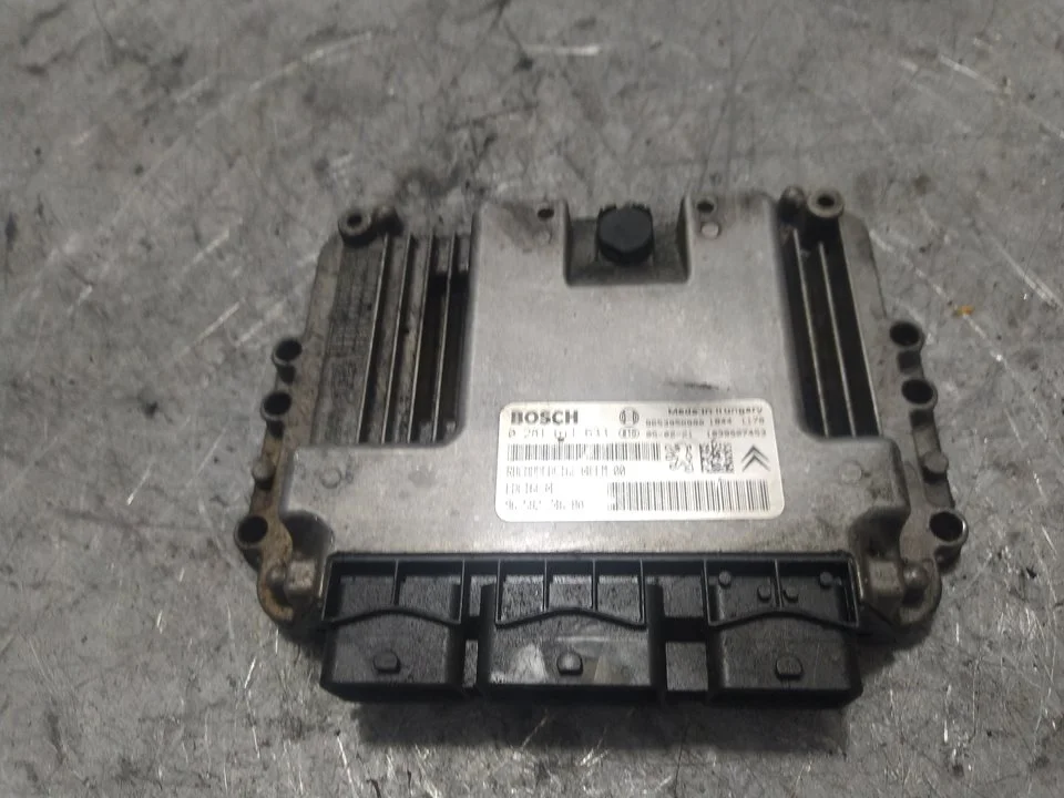 Foto de CENTRALITA MOTOR UCE PEUGEOT 206 CC CABRIO-COUPÉ 1.6 16V CAT (109 CV / 80 KW) referencia 9658274680