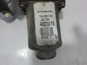 Foto de ELEVALUNAS DELANTERO IZQUIERDO RENAULT SCENIC I (JA...) 1.9 dCi Diesel CAT (102 CV / 75 KW) referencia 400733T6 foto 2