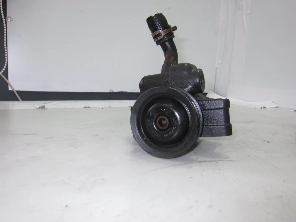 Foto de BOMBA DIRECCION FORD FIESTA (CBK) referencia 3KD2103