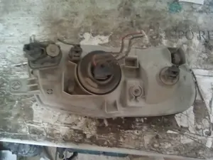 Foto de FARO IZQUIERDO HYUNDAI ACCENT (LC) 1.3 12V CAT (75 CV / 55 KW) referencia 9211025020 foto 2