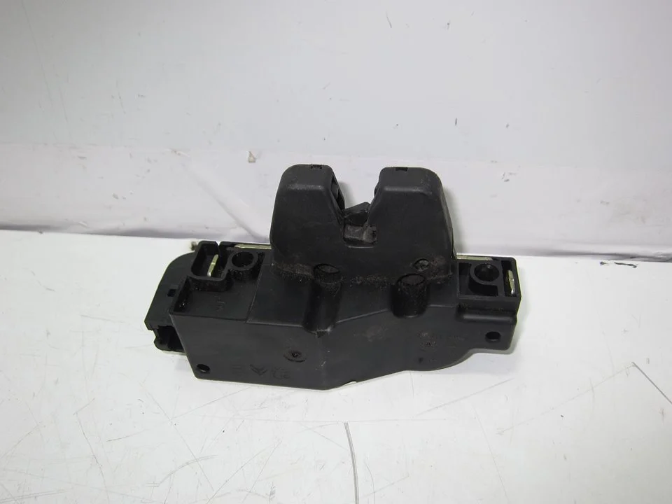 Foto de CERRADURA MALETERO / PORTON CITROEN XSARA PICASSO 1.6 16V HDi (90 CV / 66 KW) referencia 9652301980