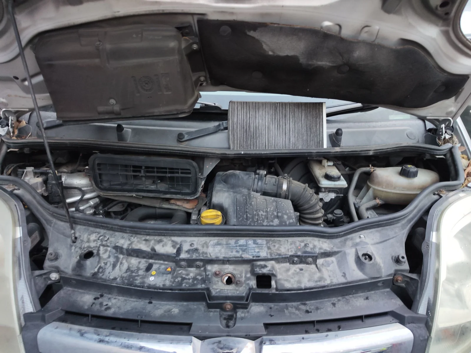 Foto de TORPEDO OPEL VIVARO FURGÓN/COMBI 2.0 16V CDTI (114 CV / 84 KW)