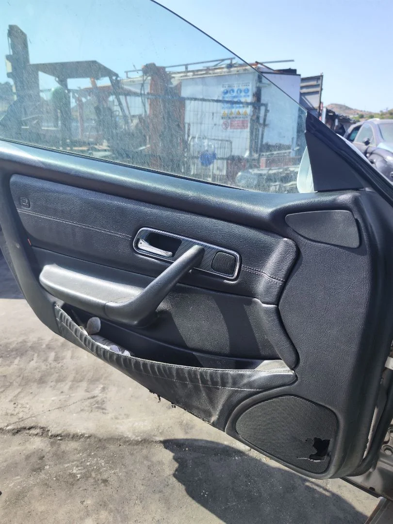 Foto de MANETA INTERIOR DELANTERA IZQUIERDA MERCEDES-BENZ SLK (BM 170) ROADSTER 2.0 16V CAT (136 CV / 100 KW) referencia A2027660124