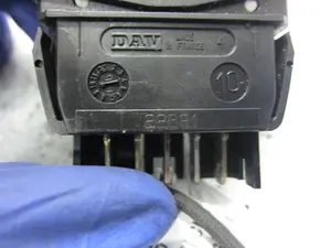 Foto de MANDO ELEVALUNAS DELANTERO DERECHO CITROEN XSARA PICASSO 1.6 16V HDi (90 CV / 66 KW) referencia 23681 foto 3
