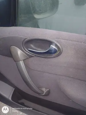 Foto de MANETA INTERIOR DELANTERA DERECHA MERCEDES-BENZ CLASE A (BM 168) 1.6 CAT (102 CV / 75 KW)