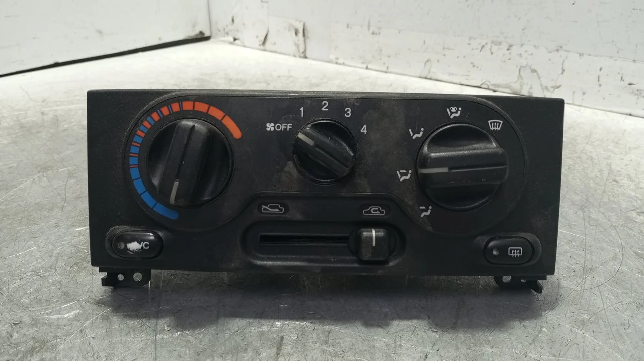Foto de NO IDENTIFICADO DAEWOO LANOS referencia 8B19A
