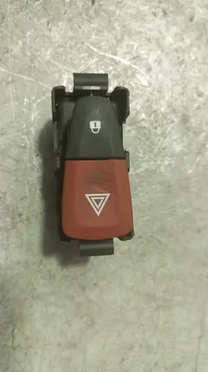 Foto de WARNING RENAULT MEGANE III COUPE 1.5 dCi Diesel (106 CV / 78 KW) referencia 8200214896