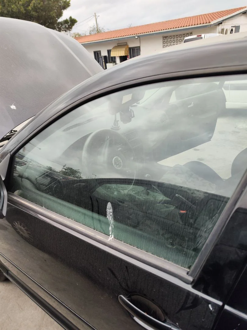 Foto de LUNA DELANTERA IZQUIERDA VOLKSWAGEN BORA BERLINA (1J2)(1998) 1.9 TDI (110 CV / 81 KW)
