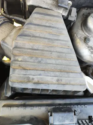 Foto de CAJA FILTRO AIRE SEAT CORDOBA BERLINA (6L2) 1.9 TDI (131 CV / 96 KW)