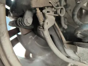 Foto de PINZA DE FRENO TRASERA IZQUIERDA OPEL ASTRA H BERLINA 1.7 16V CDTI (110 CV / 81 KW) referencia 93179156