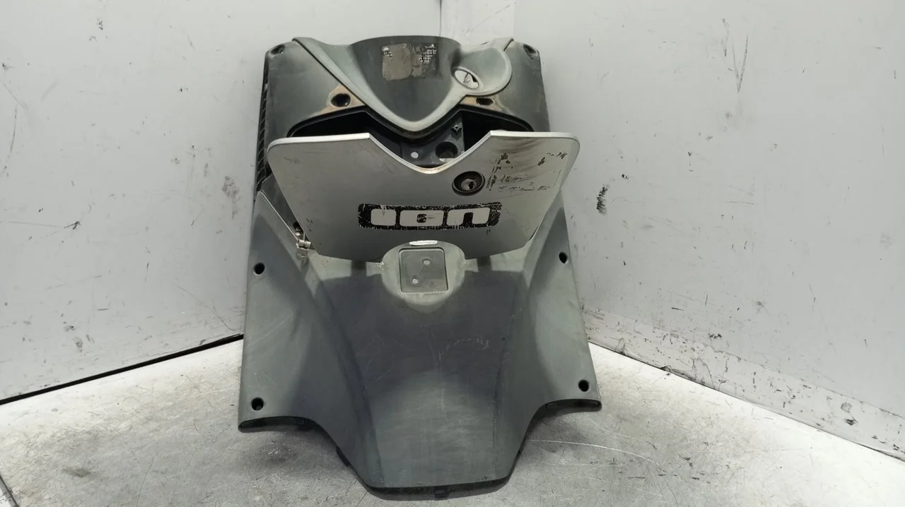 Foto de CONTRA ESCUDO HONDA SH 150 150 cm3 - 11 kW (15 CV / 11 KW) referencia 81131-KTF-6400