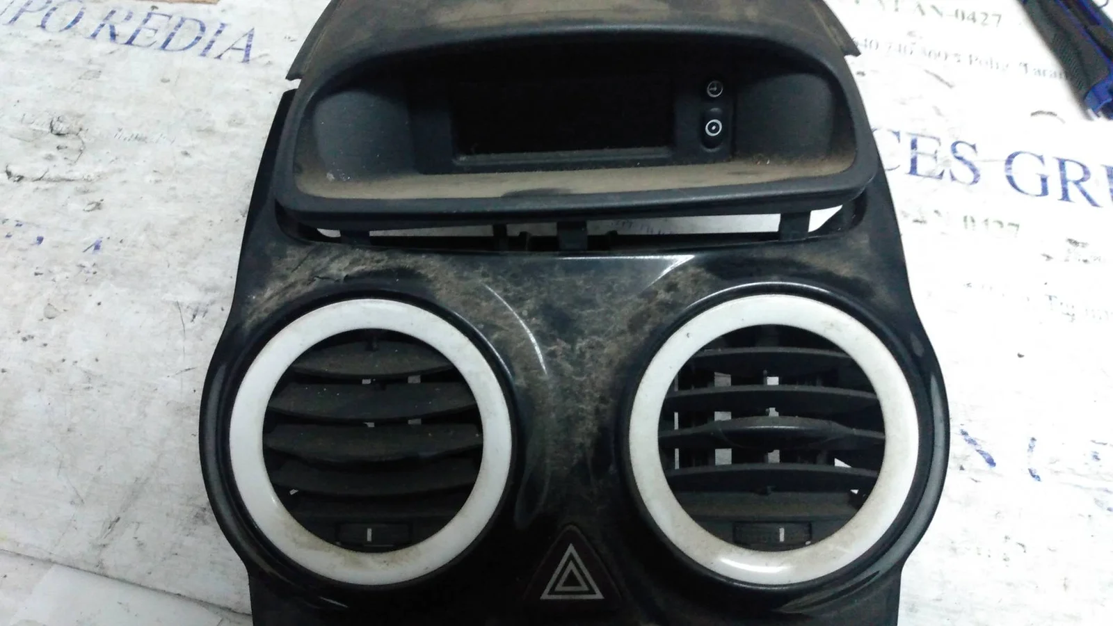 Foto de PANTALLA MULTIFUNCION OPEL CORSA D 1.3 16V CDTI (95 CV / 70 KW) referencia 13301080