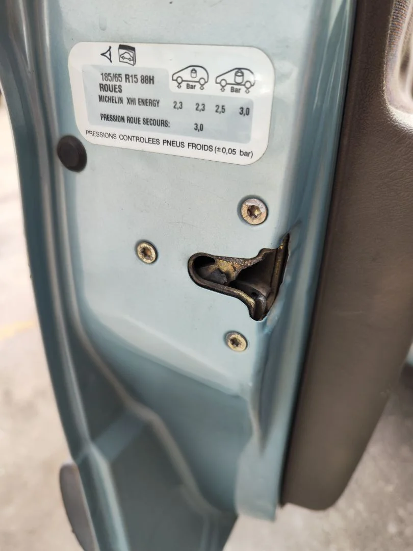 Foto de CERRADURA PUERTA DELANTERA IZQUIERDA CITROEN XSARA PICASSO 1.6 16V HDi (90 CV / 66 KW) referencia 9135H5