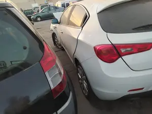 Foto de MANETA EXTERIOR TRASERA IZQUIERDA ALFA ROMEO GIULIETTA (191) 1.6 JTDM CAT (105 CV / 77 KW) referencia 0156098845
