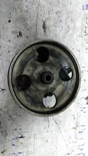 Foto de BOMBA DIRECCION PEUGEOT 406 BERLINA (S1/S2) 2.0 HDi (109 CV / 80 KW) referencia 9640830580 foto 2
