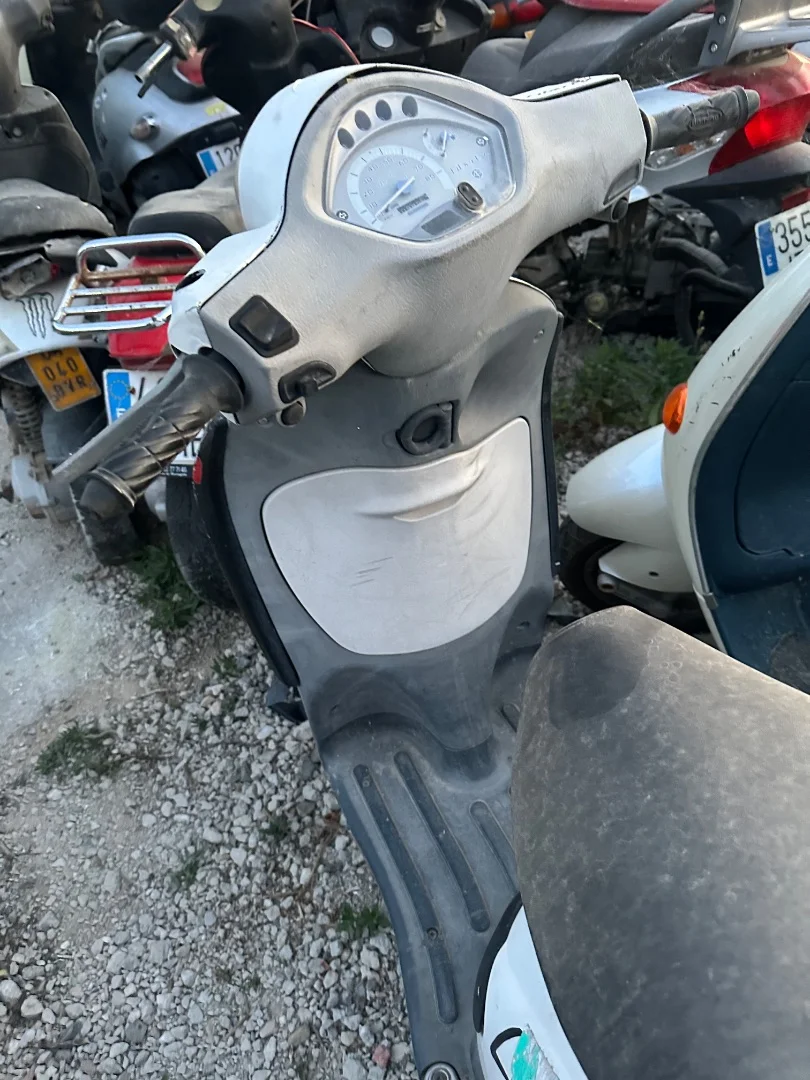 Foto de CONTRA ESCUDO PIAGGIO (VESPA) LIBERTY LIBERTY 49 cm3 - 3.4 kW (0 CV / 0 KW)