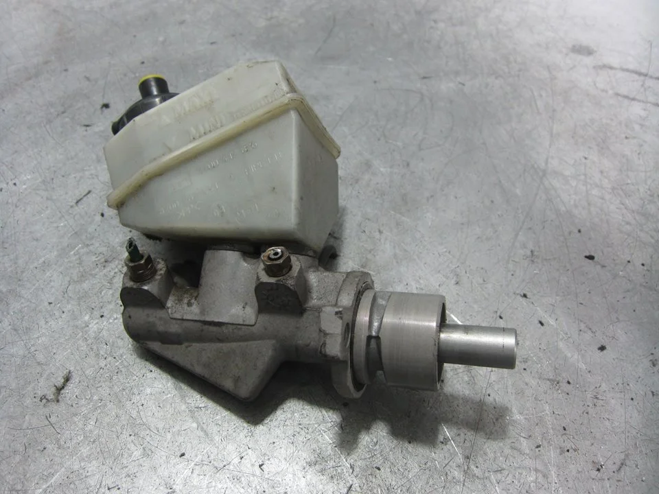 Foto de BOMBA FRENO RENAULT CLIO II FASE II (B/CB0) 1.2 (58 CV / 43 KW) referencia 8200262441