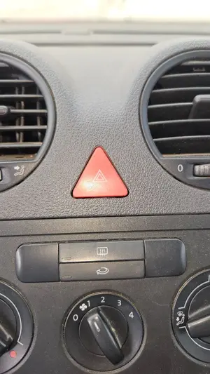 Foto de WARNING VOLKSWAGEN CADDY (2K)(02.2004) 2.0 SDI (69 CV / 51 KW)