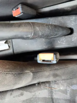 Foto de PRETENSOR AIRBAG IZQUIERDO VOLKSWAGEN GOLF III (1H1)(11.1991) 1.9 TDI (110 CV / 81 KW)