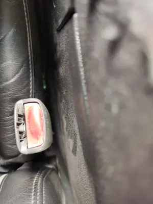 Foto de PRETENSOR AIRBAG IZQUIERDO VOLVO S80 BERLINA 2.4 CAT (140 CV / 103 KW)