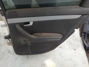 Foto de GUARNECIDO PUERTA TRASERA DERECHA AUDI A4 AVANT (8E) 2.5 V6 24V TDI (163 CV / 120 KW)