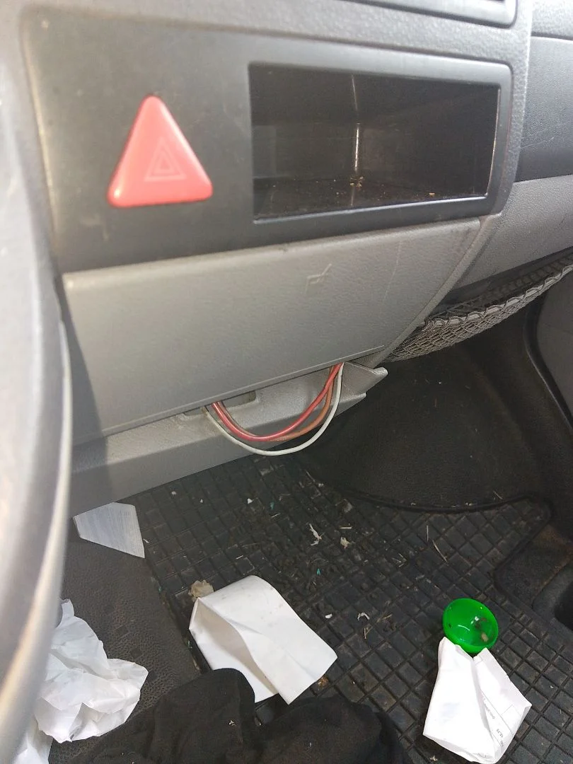Foto de WARNING VOLKSWAGEN T5 TRANSPORTER FURGÓN/COMBI (7H) 1.9 TDI CAT (AXB) (105 CV / 77 KW)