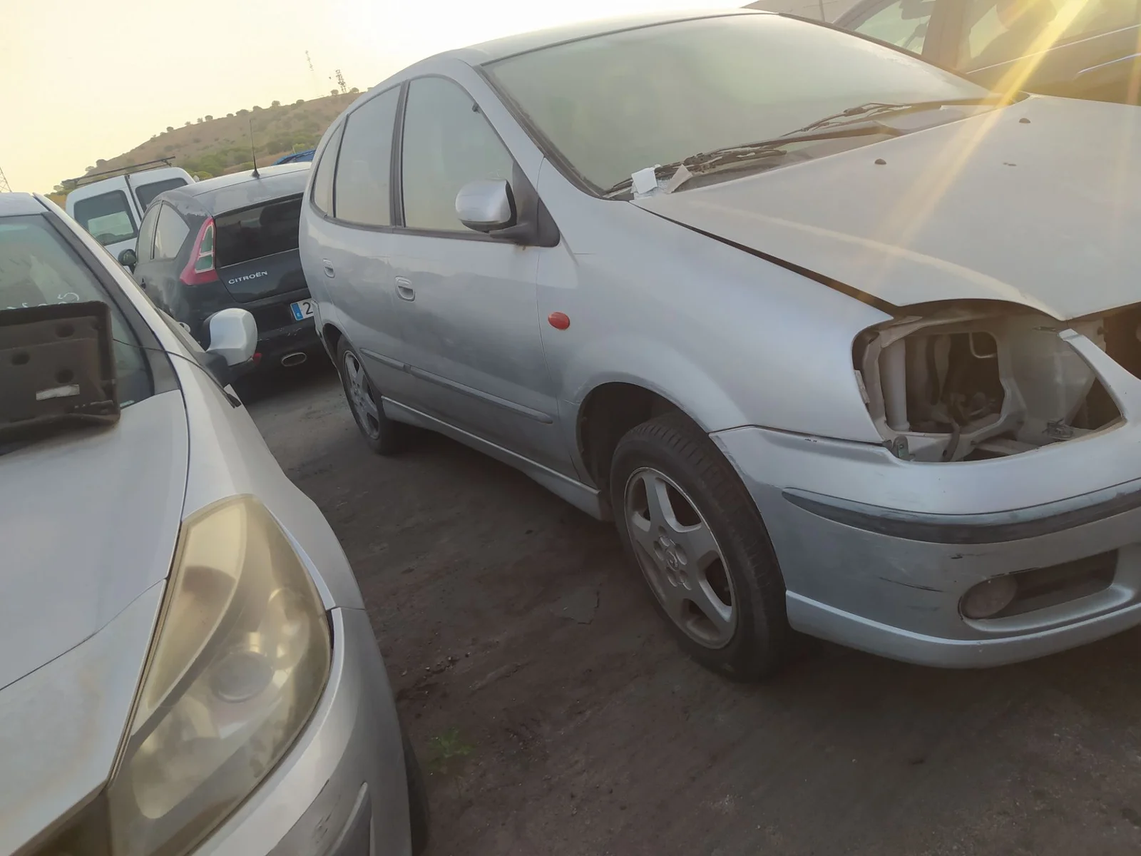 Foto de REFUERZO PARAGOLPES DELANTERO NISSAN ALMERA TINO (V10M) 2.2 dCi Diesel CAT (112 CV / 82 KW) referencia 62036BN700
