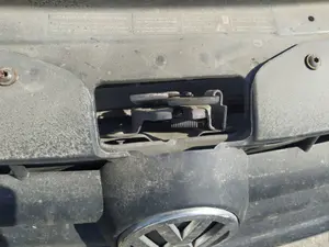 Foto de CERRADURA CAPO VOLKSWAGEN FOX (5Z1)(04.2005) 1.4  (75 CV / 55 KW) referencia 5Z0823509B