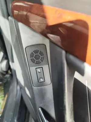 Foto de MANDO ELEVALUNAS TRASERO DERECHO OPEL VECTRA C BERLINA 2.2 16V DTI CAT (Y 22 DTR / L50) (125 CV / 92 KW)