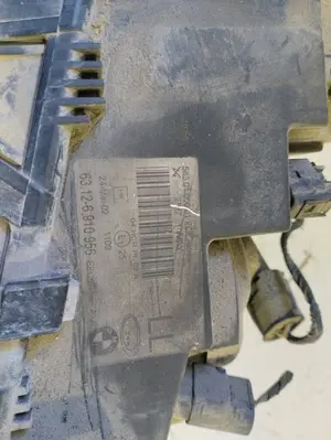 Foto de FARO DERECHO BMW SERIE 3 BERLINA (E46) referencia 63126910956 foto 1