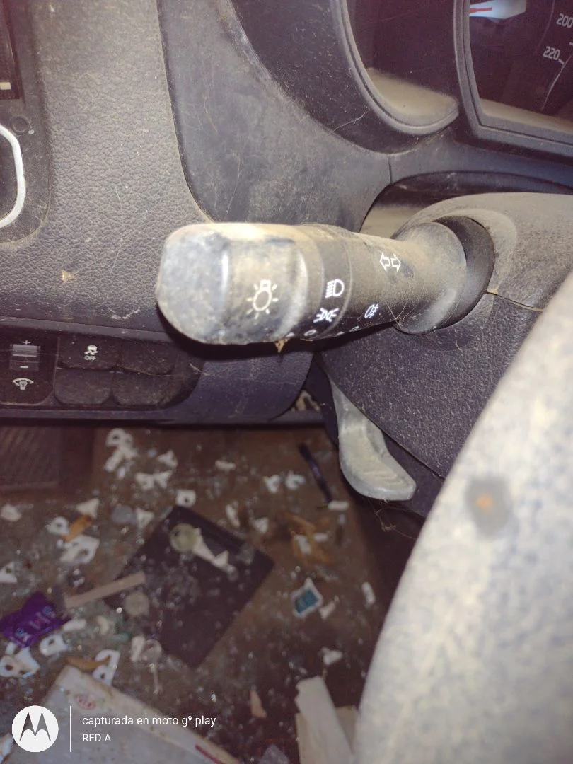 Foto de MANDO LUCES KIA RIO (UB) 1.2 CAT (86 CV / 63 KW)