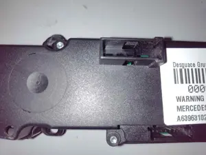 Foto de WARNING MERCEDES-BENZ VIANO (639) referencia A6396310208 foto 4