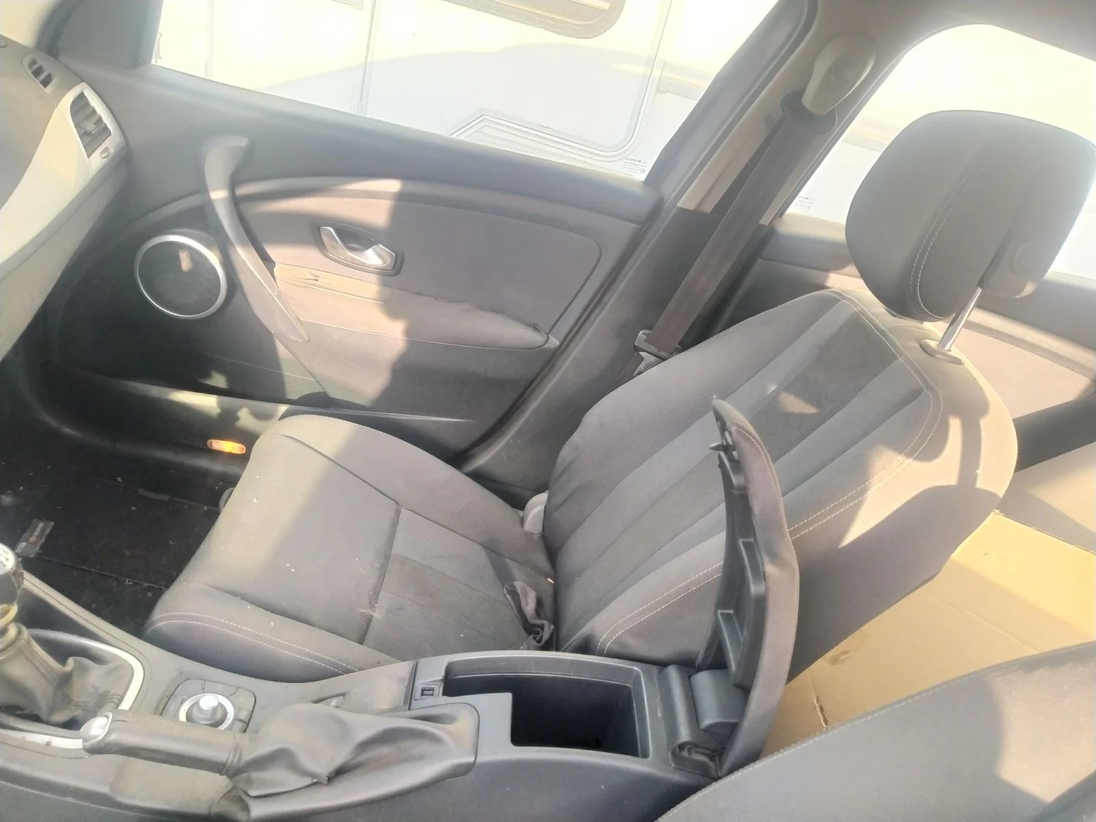 Foto de AIRBAG LATERAL DERECHO RENAULT MEGANE III SPORT TOURER 1.9 dCi Diesel (131 CV / 96 KW) referencia 985L07399R