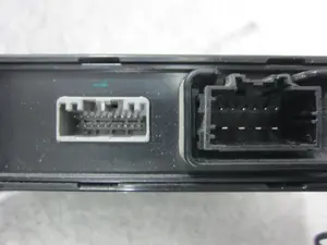 Foto de MODULO ELECTRONICO TESLA MODEL S eléctrico 270 kW (367 CV / 270 KW) referencia 100751100A foto 3