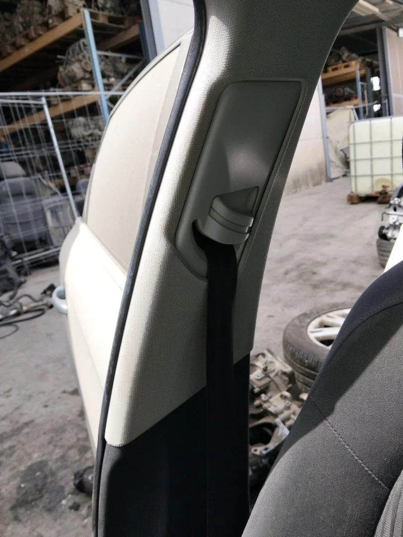 Foto de CINTURON SEGURIDAD DELANTERO DERECHO AUDI A4 BERLINA (8K2) 2.0 16V TDI (143 CV / 105 KW)
