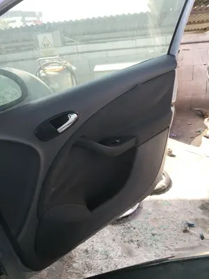 Foto de MANETA INTERIOR DELANTERA DERECHA SEAT ALTEA (5P1) 1.9 TDI (105 CV / 77 KW) referencia 5P1867180  1UQ